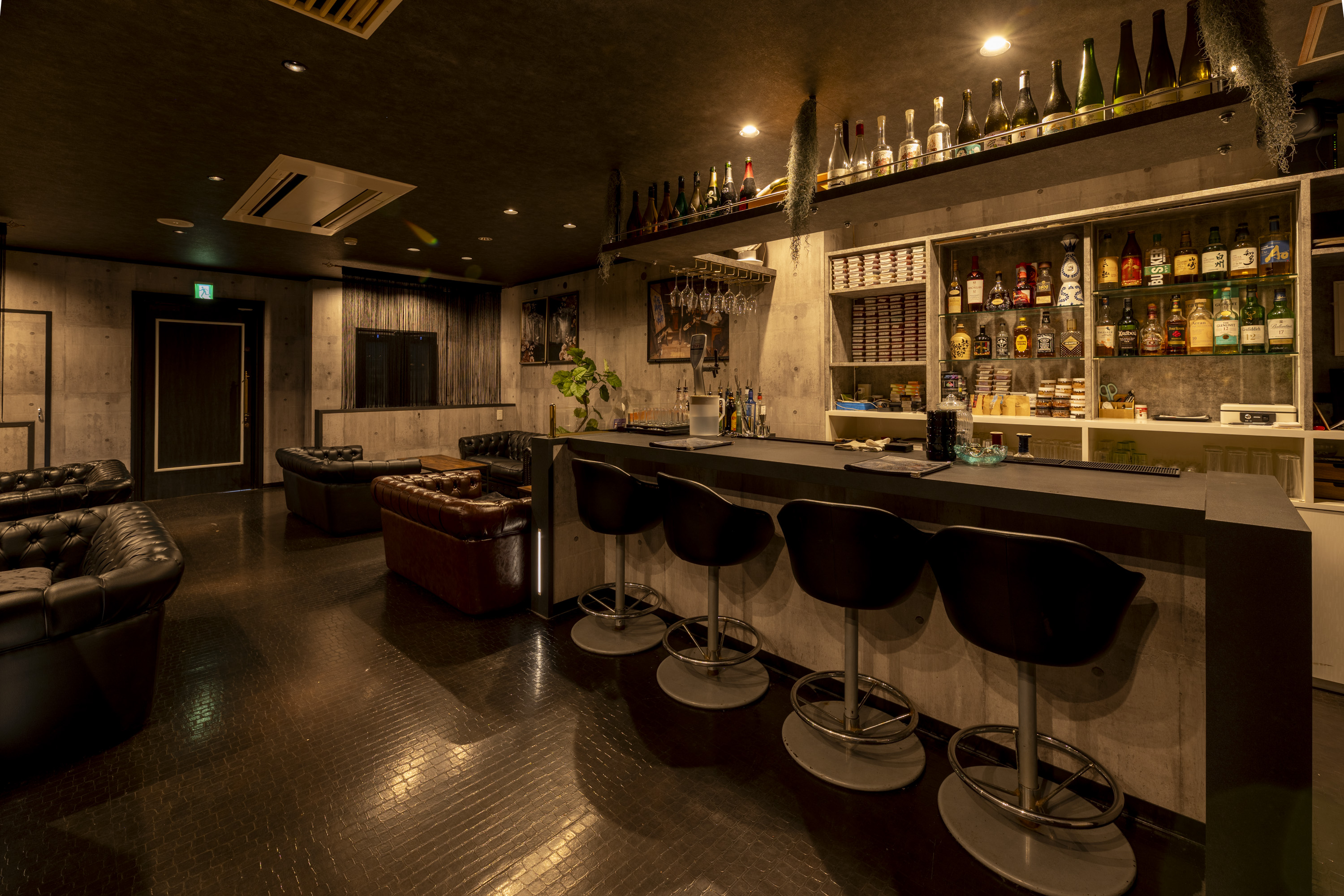 SHISHA LOUNGE CHILL'S 店内写真1